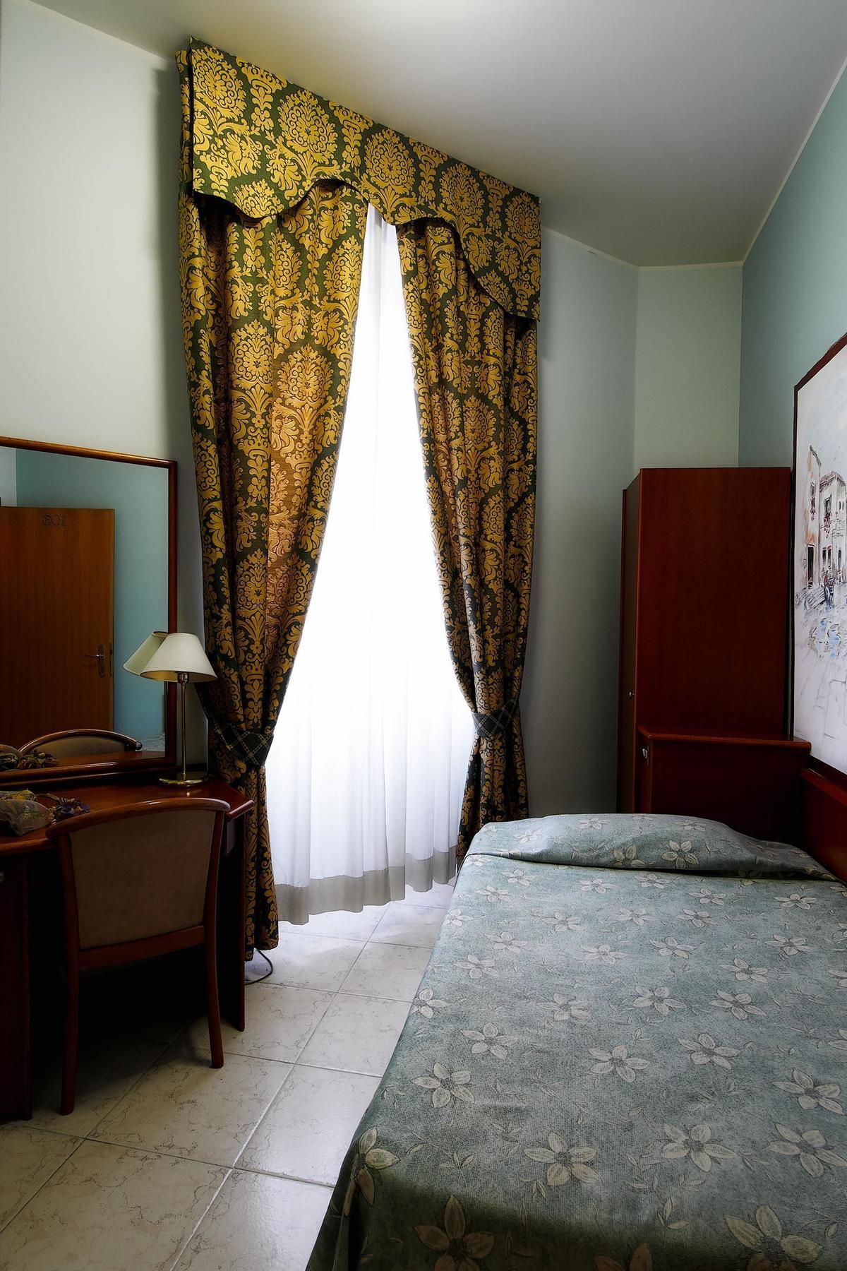 Nazional Rooms Roma Ngoại thất bức ảnh