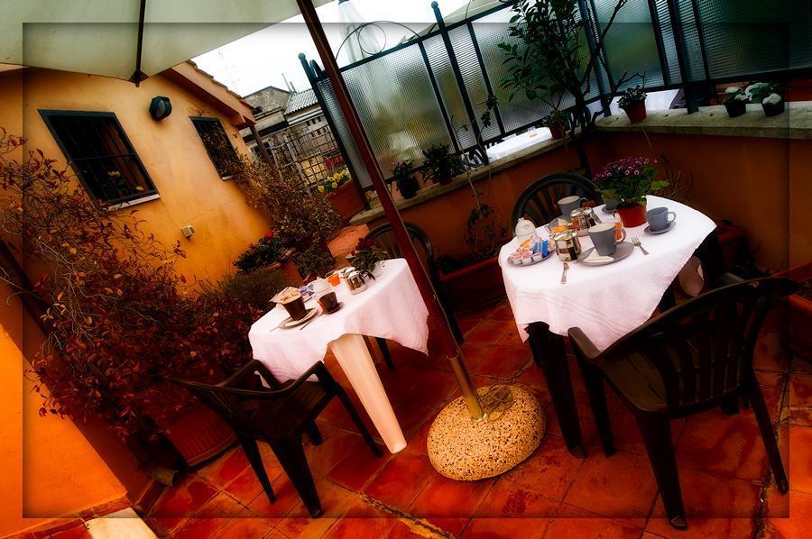 Nazional Rooms Roma Ngoại thất bức ảnh