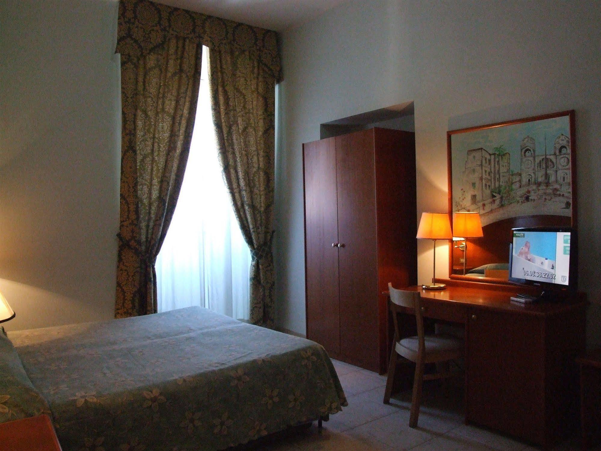 Nazional Rooms Roma Ngoại thất bức ảnh